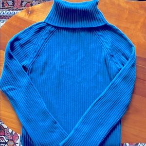 Turquoise turtleneck
